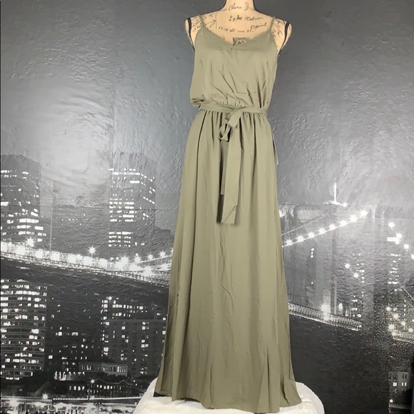 Vanity Room Maxi Dress 🔥 - Picture 4 of 7